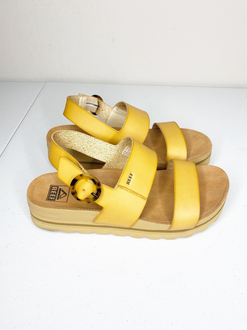 Reef Vista Hi Buckle Slingback Sandals Size 9